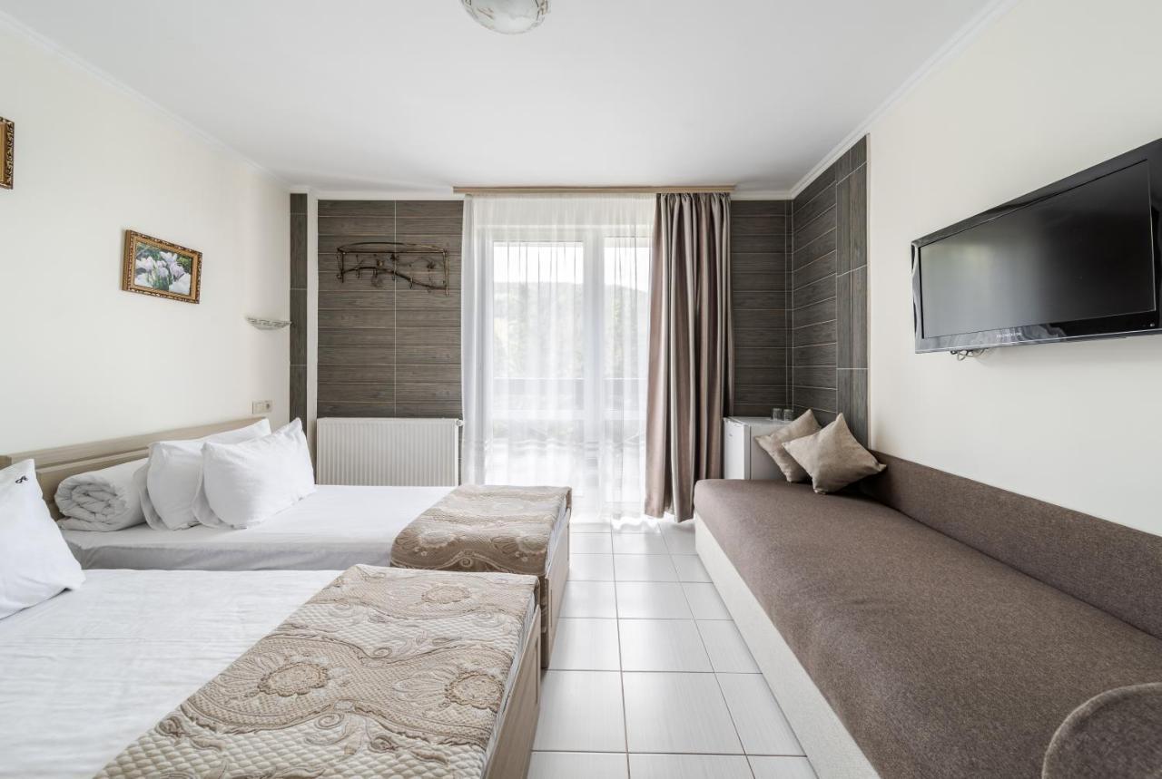 דראגובראט Hotel Adrenalin מראה חיצוני תמונה
