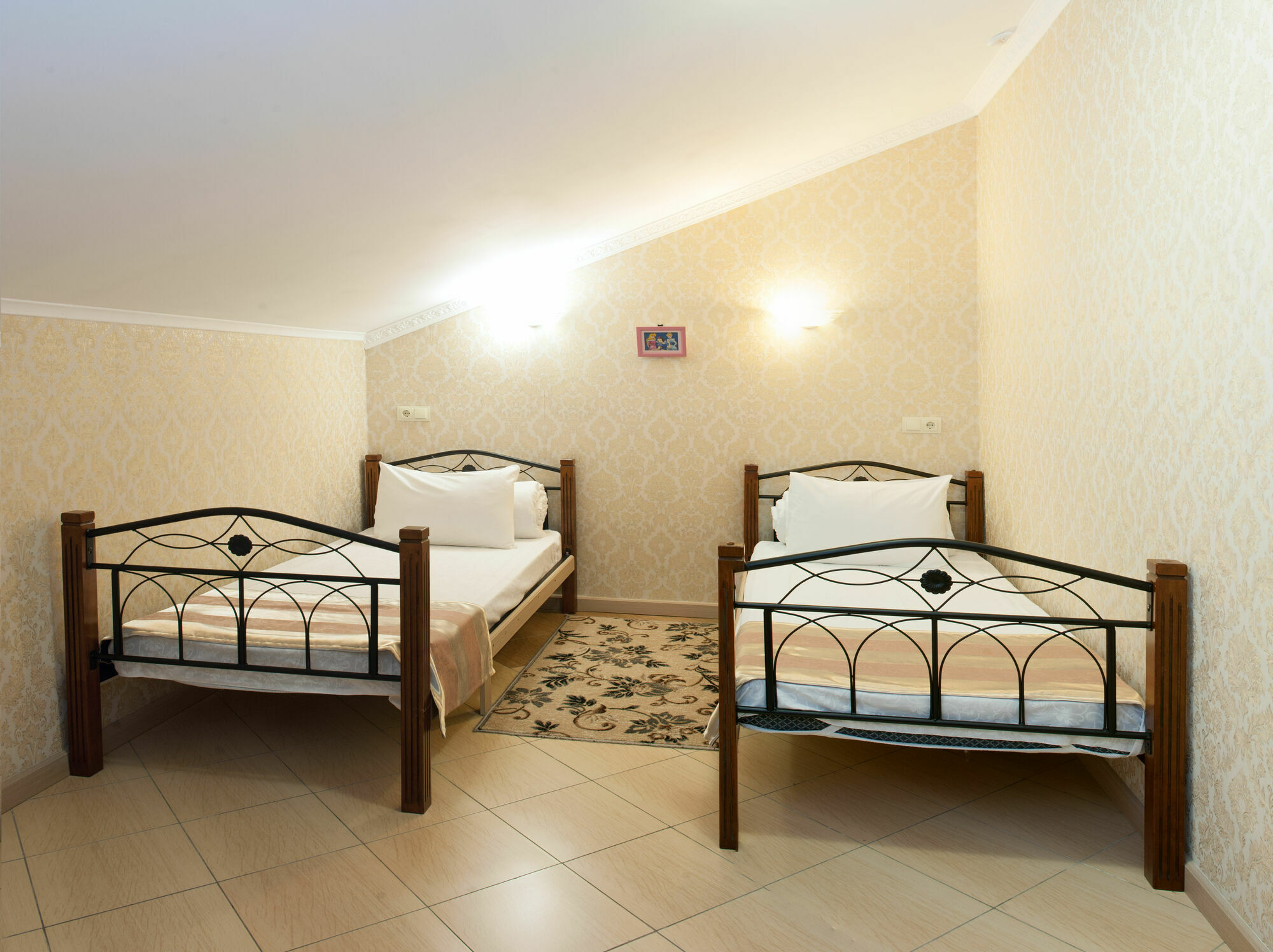 דראגובראט Hotel Adrenalin מראה חיצוני תמונה